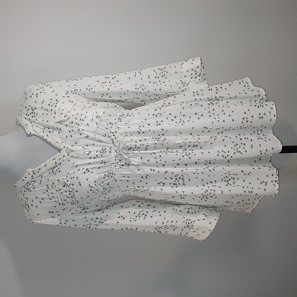 Motherhood Maternity White Black Dandelion Seed Print Shirt Size Medium